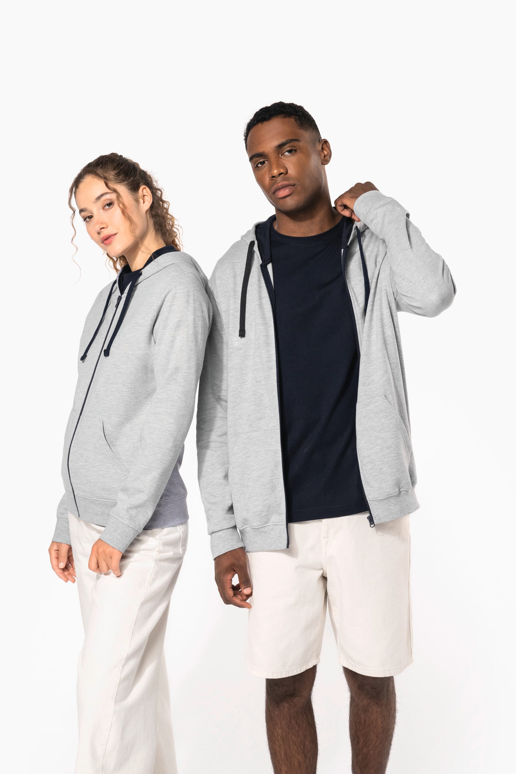 K466 | Sweat-shirt zippé capuche contrastée
