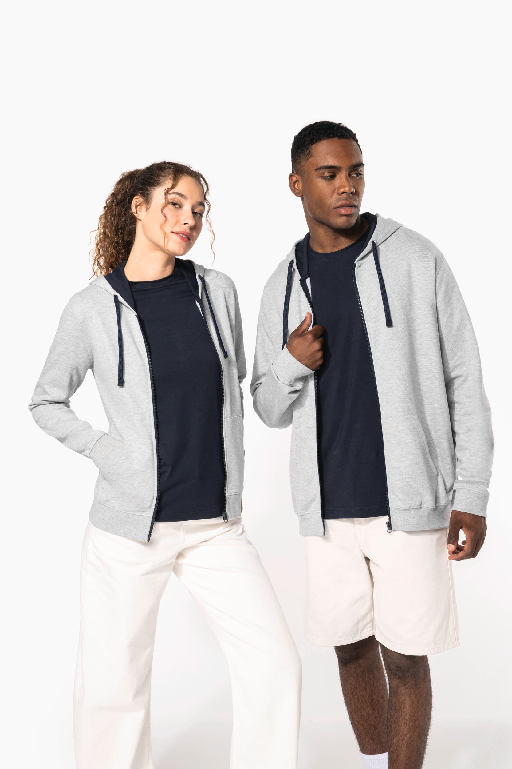 K466 | Sweat-shirt zippé capuche contrastée