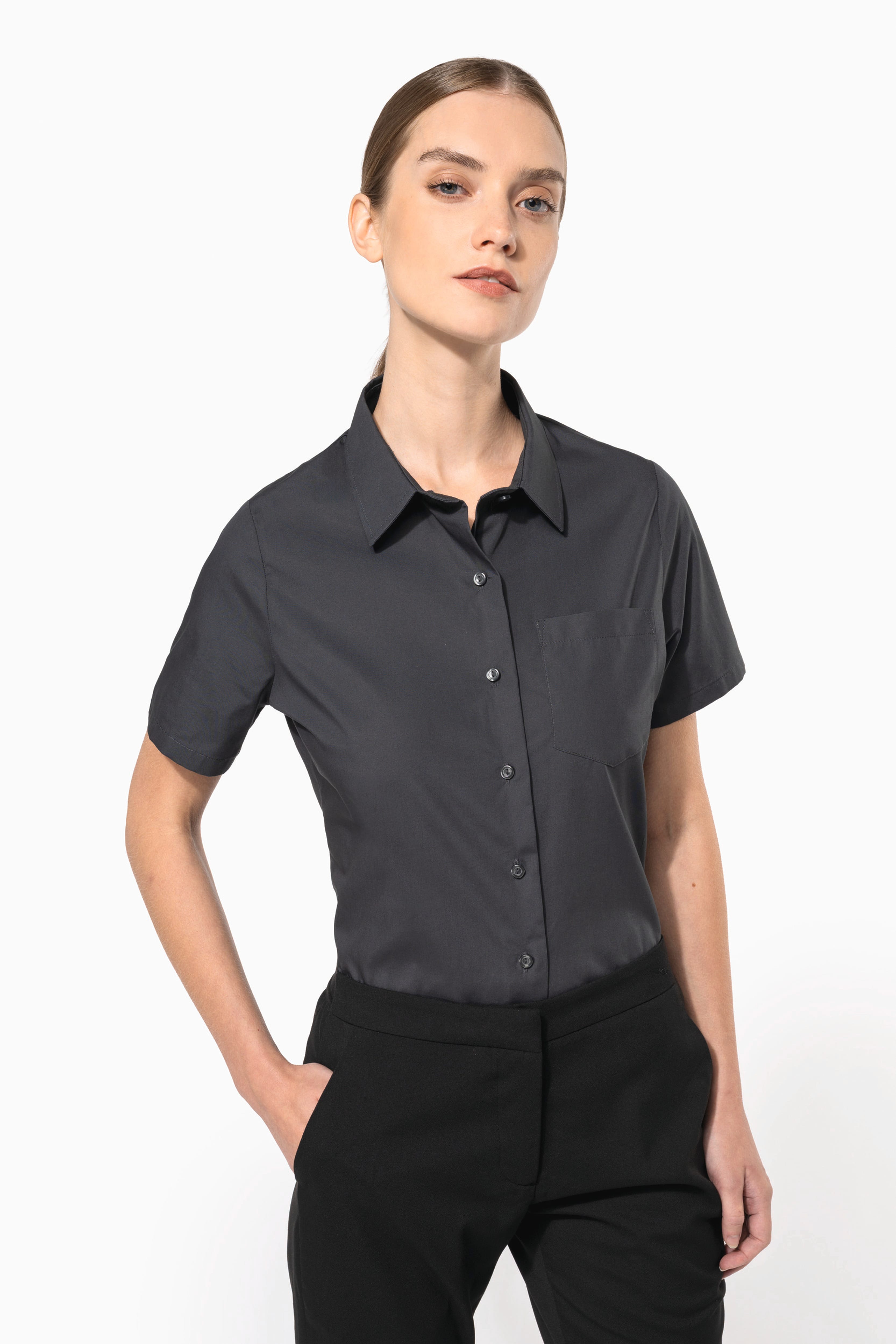 La robe chemise popeline à poche | Twik | Robes Courtes Mode pour Femme